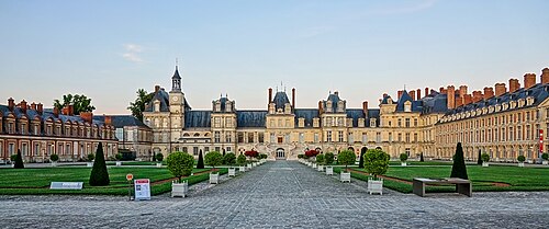 La cour d’honneur du château de Fontainebleau.